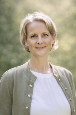 Portrait von Mag.a Katharina Göbl